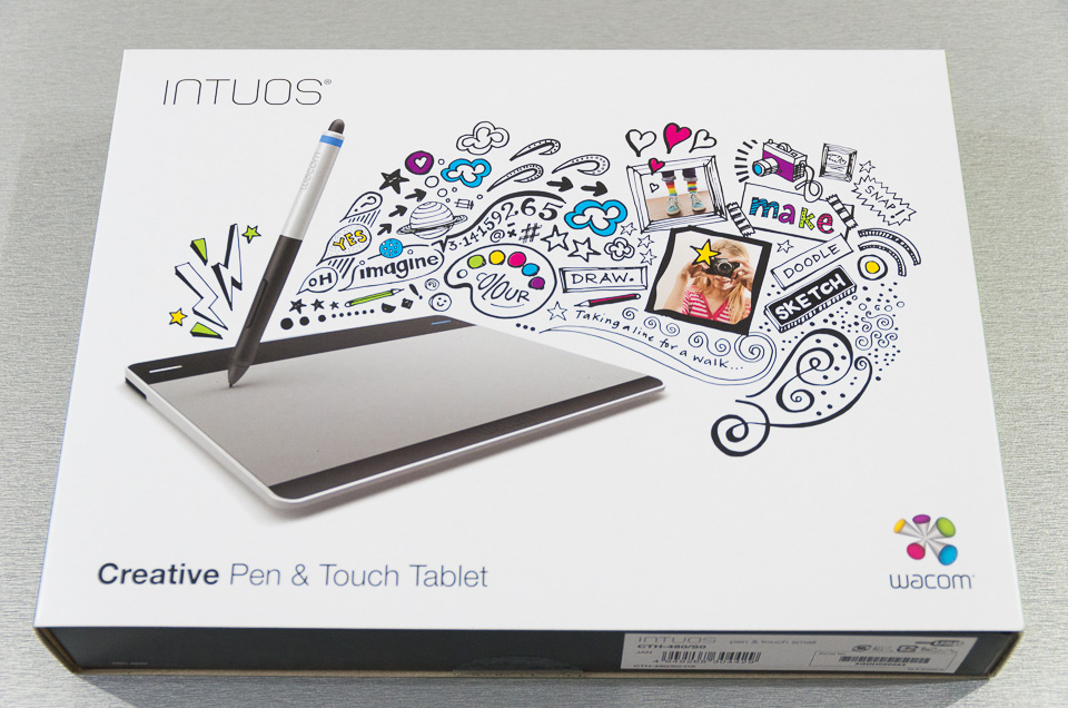 Intuos Pen & Touch Sサイズ（CTH-480/S0）の外箱