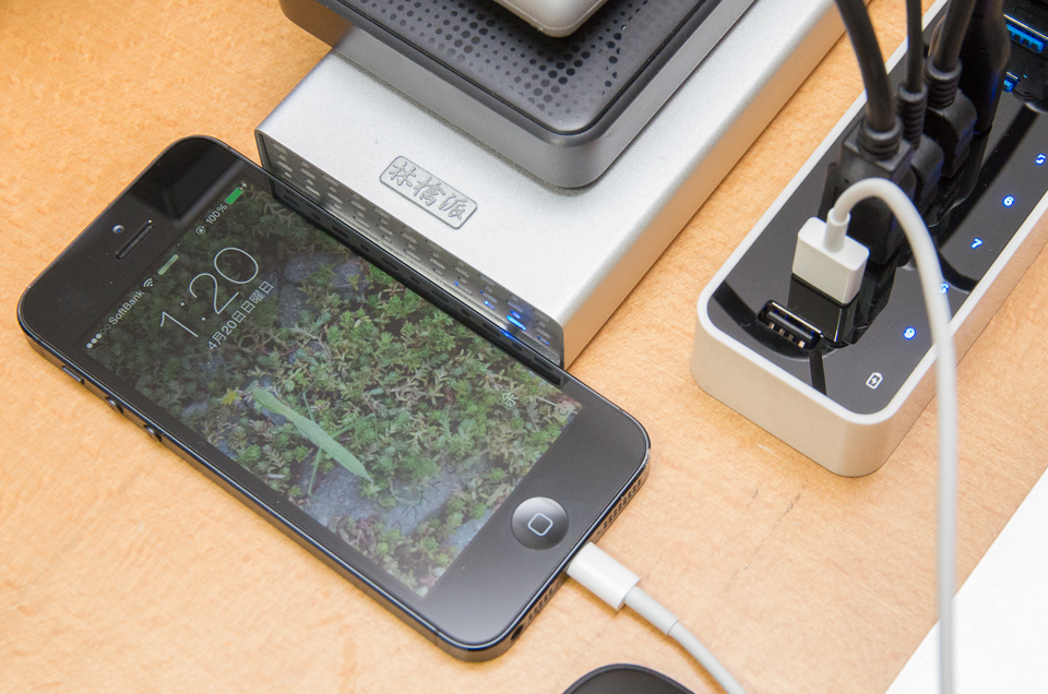 iPhone 5も充電&認識OK!