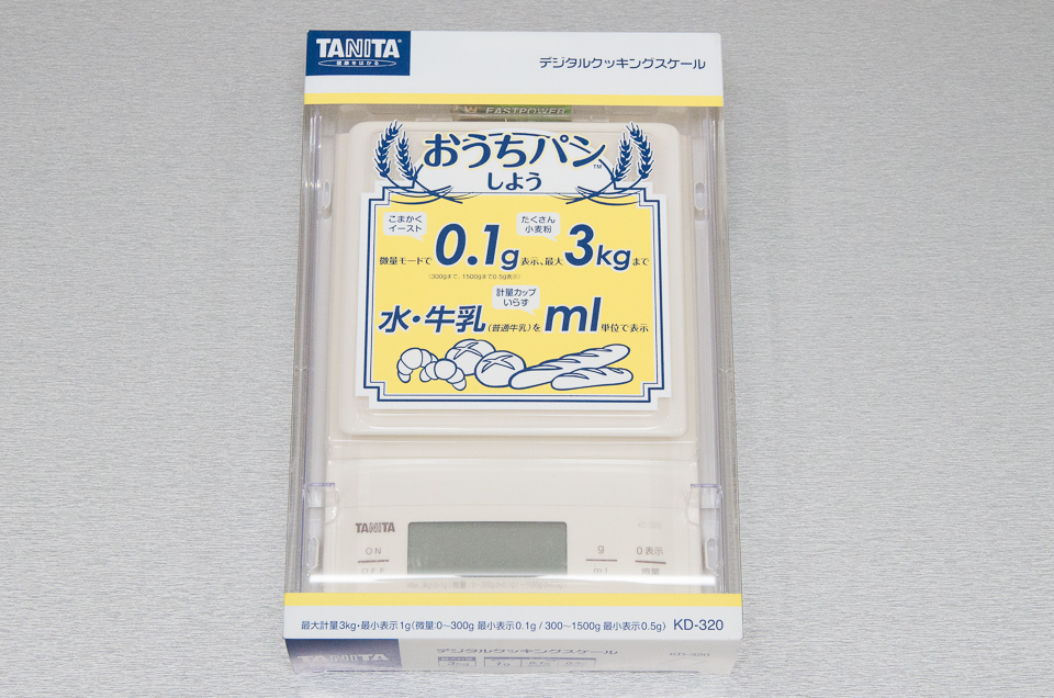 タニタ デジタルクッキングスケール KD-320のパッケージ