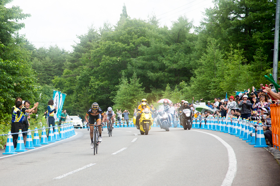 あっと言う間に與那嶺との差を広げる萩原麻由子(Wiggle HONDA)
