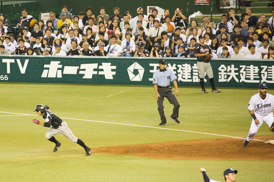 荻野貴のかっこいい走塁。エンドランかけるも打者鈴木はファウル