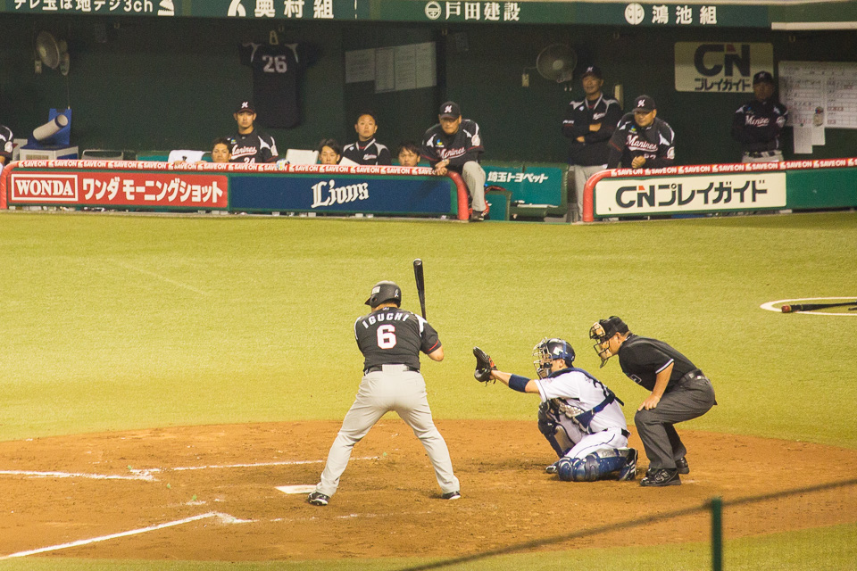 対するはロッテのベテラン井口