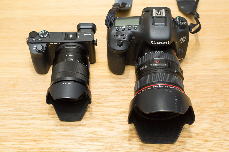 EOS 7D Mark IIと並べてみた。同じAPS-Cフラッグシップでこの違い