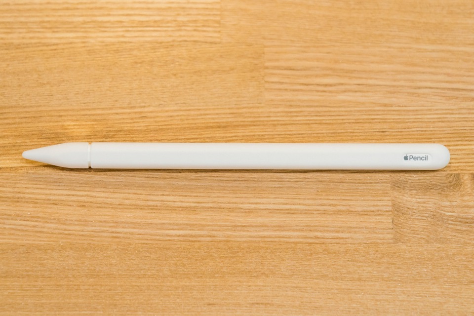 シリコンスリーブは大きな抵抗感もなく、スムーズにApple Pencil 2を挿入できた