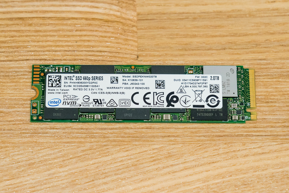 Intel 660p M.2 NVMe SDDの2TB。2280サイズ