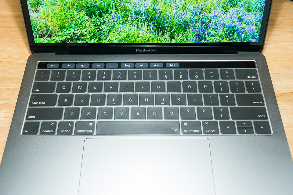 キーボードカバーを載せたところ。パっと見だと違和感が全くない