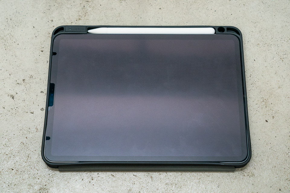 iPad Pro 11インチとApple Pencil 2(カバー付き)を装着したところ