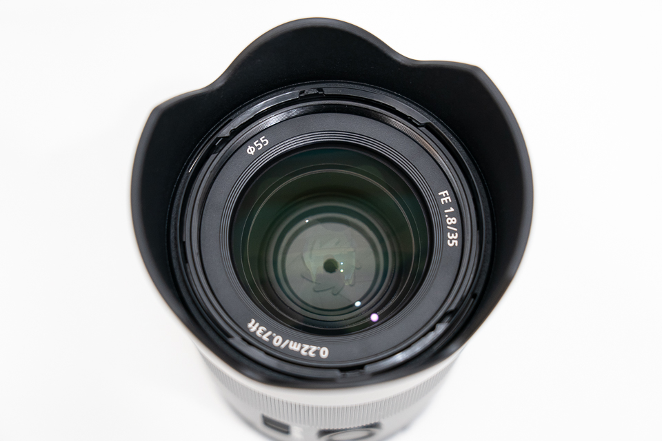 これからの標準単焦点レンズ SONY FE 35mm F1.8 (SEL35F18F) レビュー | 巨大スティッキーズ - Jumbo