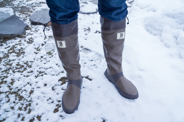 日本野鳥の会の「バードウォッチング長靴」で雪道、泥道、凍結路を行ってみた | 巨大スティッキーズ - Jumbo Stickies